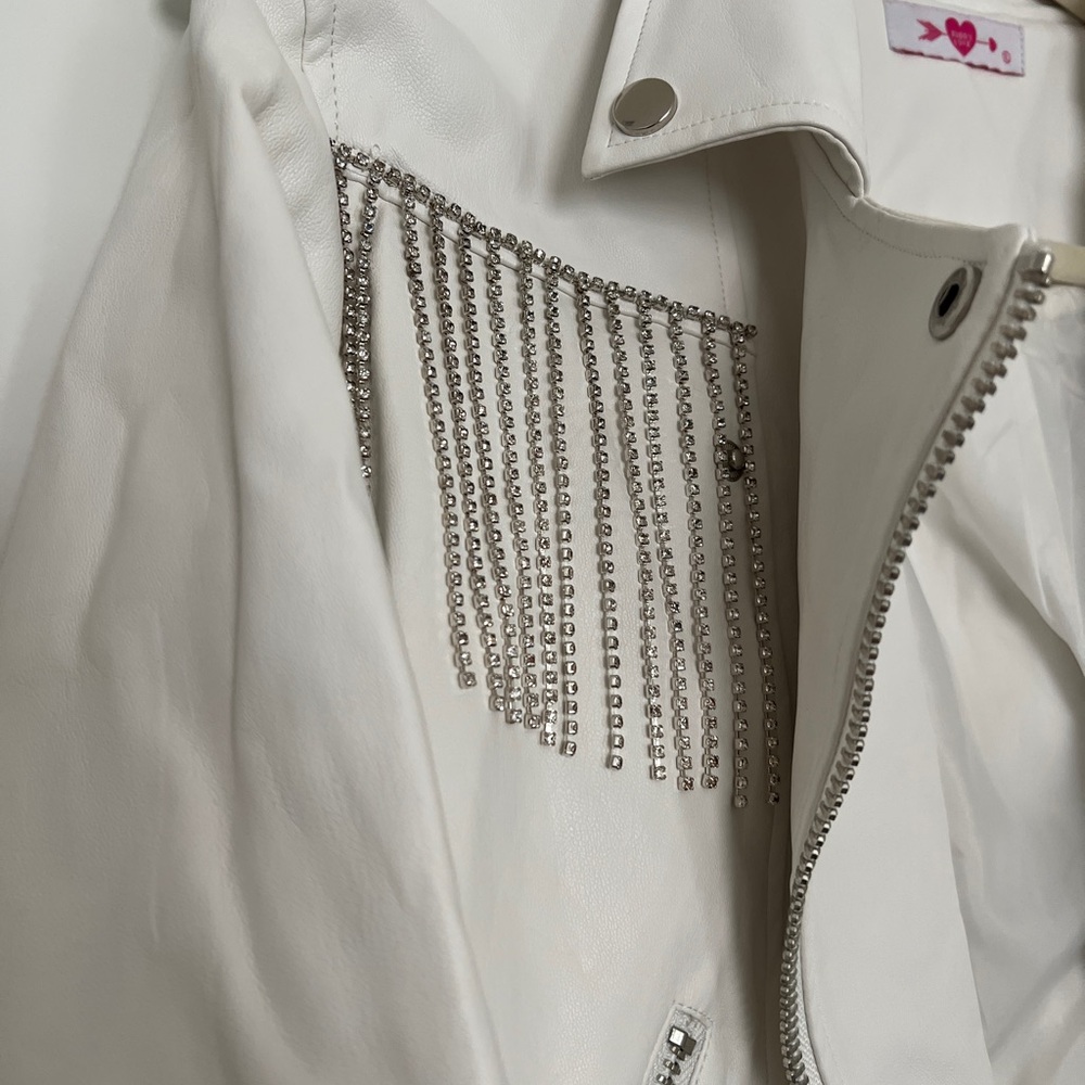 Buddy Love Rife Crystal Fringe
Vegan Leather Jacket in White - Picture 6 of 11